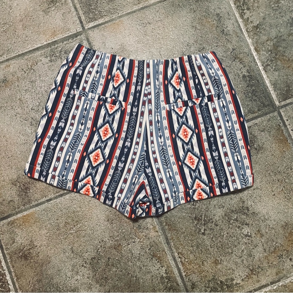 Hollister Aztec Print High Waisted Shorts Sz S